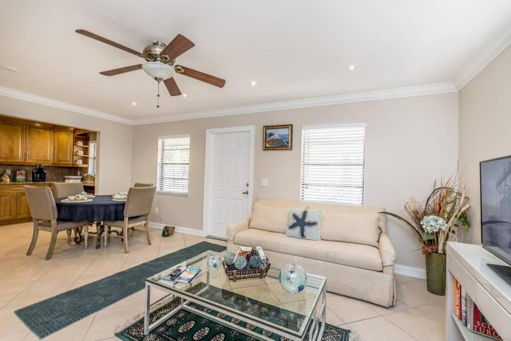 Ocean Vacation Breeze Villa Lantana Eksteriør billede
