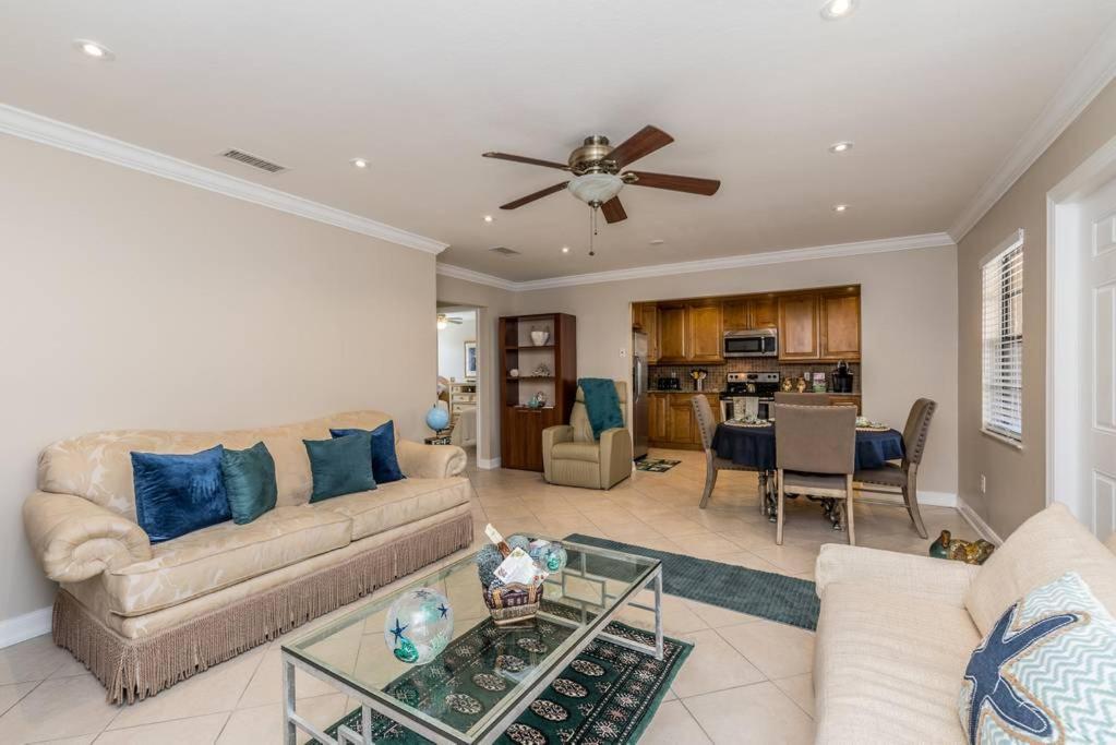 Ocean Vacation Breeze Villa Lantana Eksteriør billede